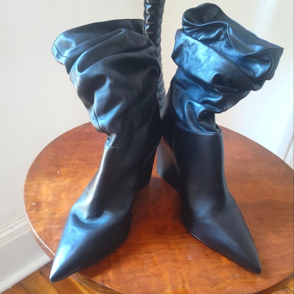 Schutz Ashlee slouchy wedge heeled black boot - Picture 1 of 6